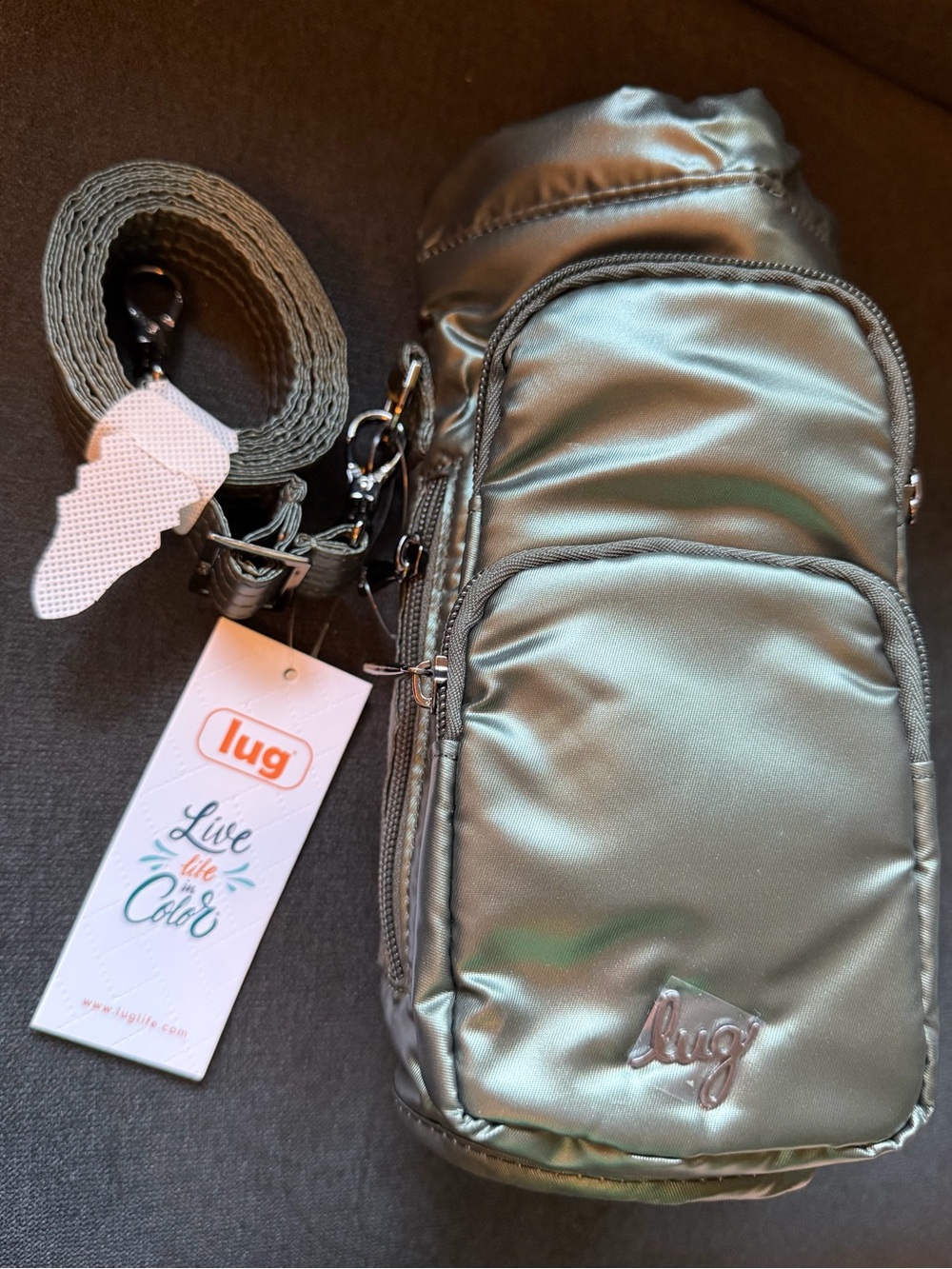 Lug Huggie SE Crossbody Insulated Bottle Bag – Metallic Olive Green